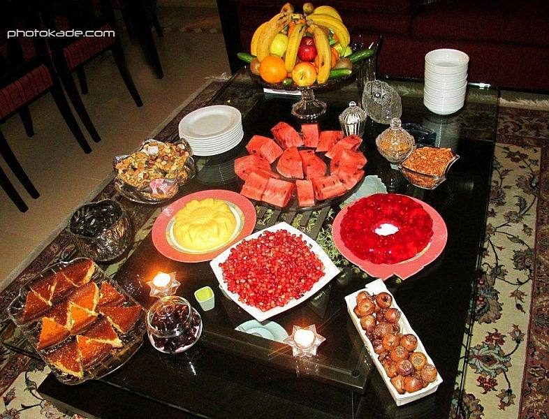 تزیین سفره شب یلدا با کلاس