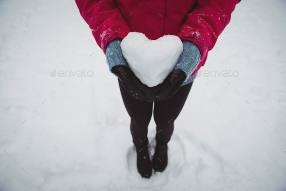 عکس برف عاشقانه برای استوری