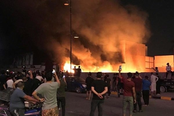 لحظه آتش گرفتن ماشین سردار سلیمانی در عراق