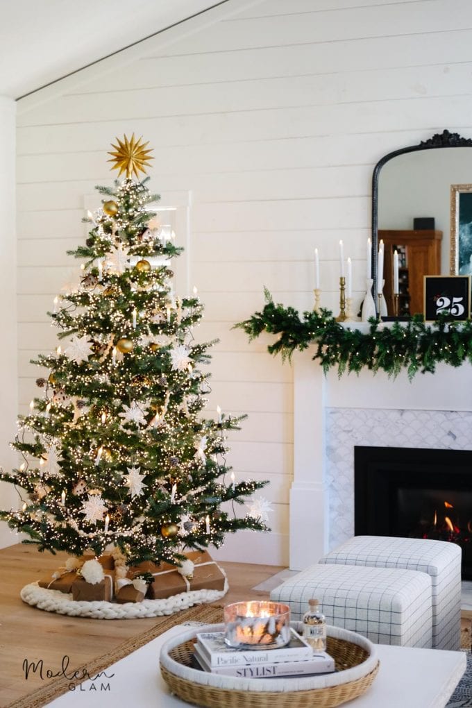 مدل ساده تزیین درخت کریسمس 2021