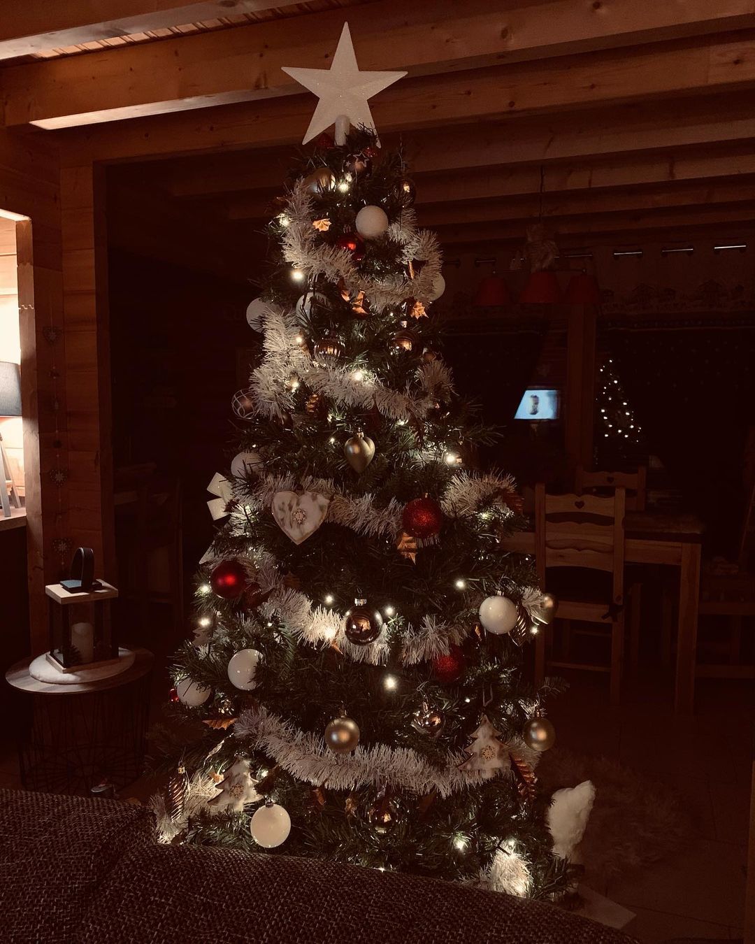 تزیین درخت ساده کریسمس