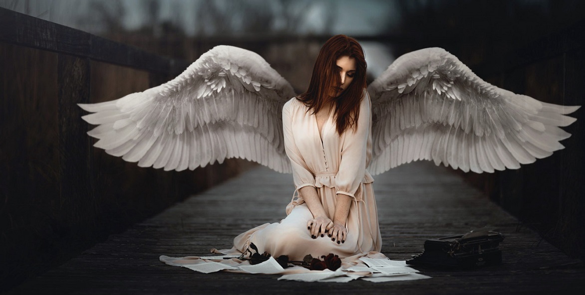 دختر با بال های فرشته